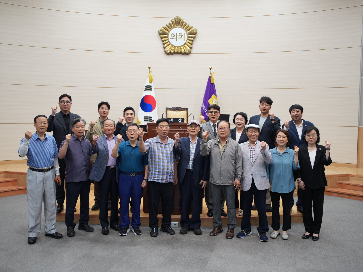 260723 동구의회, 의정회와 간담회 개최 5번째 이미지