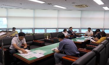 제1차 의원 연구단체 정례모임의 이미지