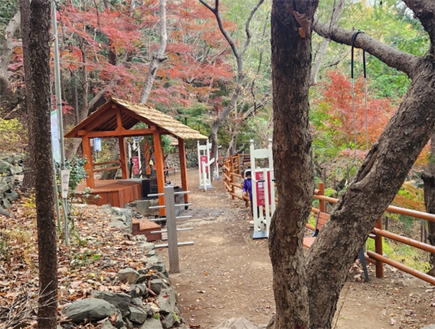 청조산악회 체육시설 사진