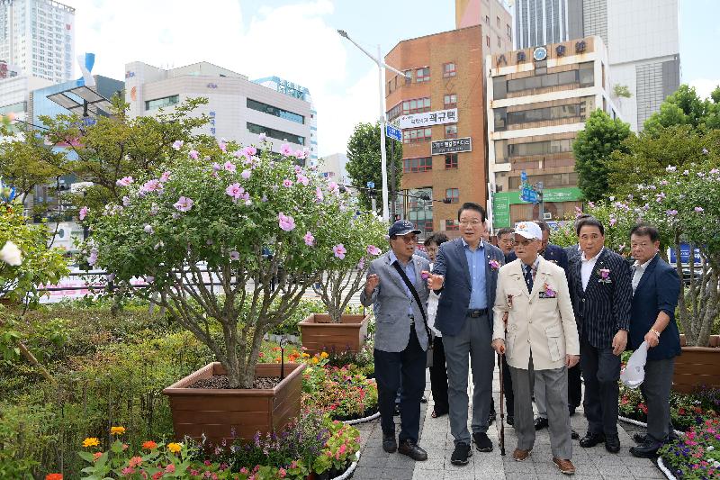 현장에서 함께하는 동구청장의 파일 이미지