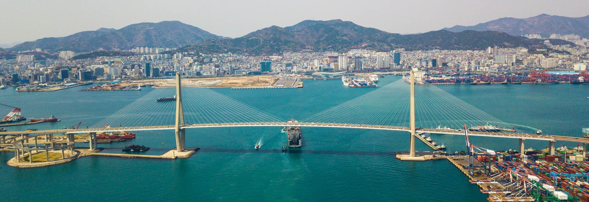 동구의 아름다움 2 메인 이미지 - 부산항대교에서본동구